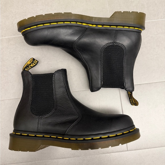 Dr. Martens Shoes - Dr. Martens Chelsea boots